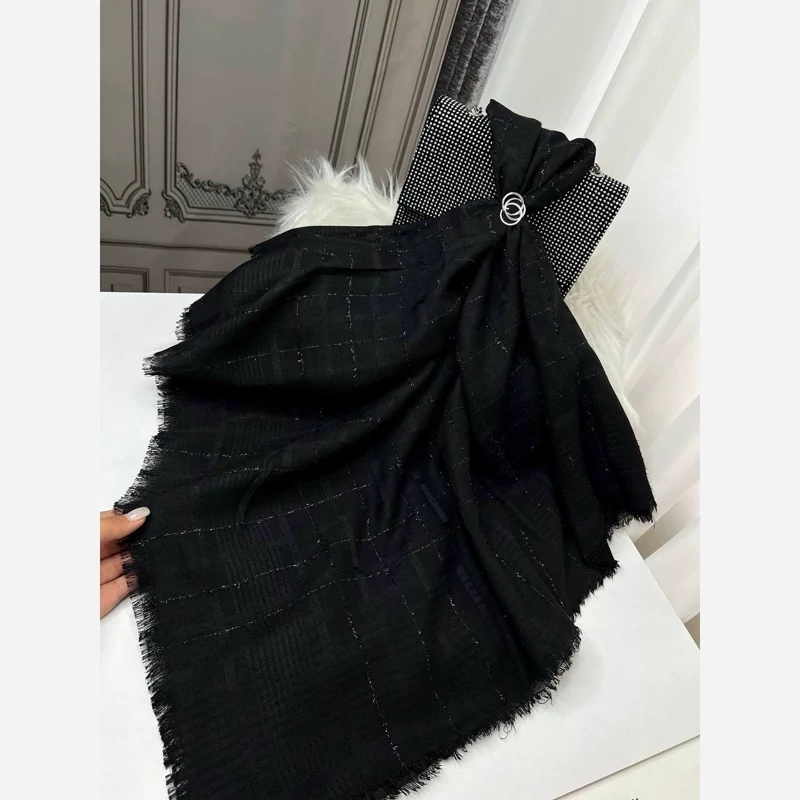 روسری چهارخونه لمه دار مشکی